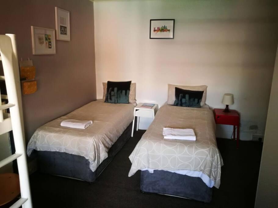 The Kingsview Townhouse - Boutique Hostel EDI Exteriér fotografie